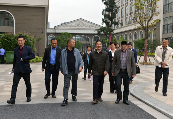 中慧集团董事长_慧峰集团董事长王铁成(3)